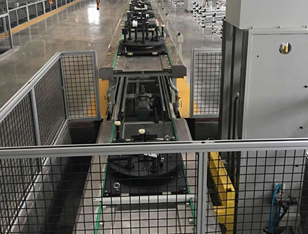 眾泰汽車臨安分廠生產(chǎn)線